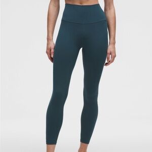 Lululemon’s Align HR Pant 25”